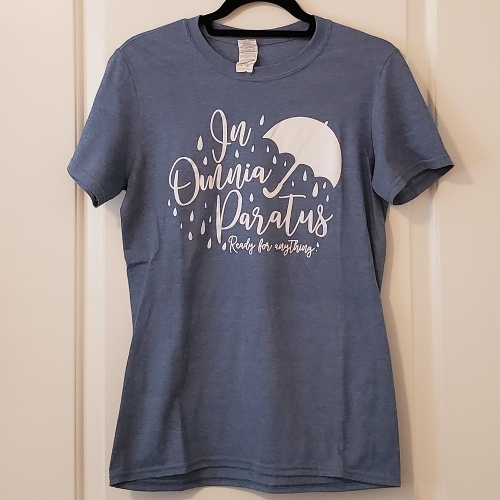 Like New Gilmore Girls In Omnia Paratus Shirt S